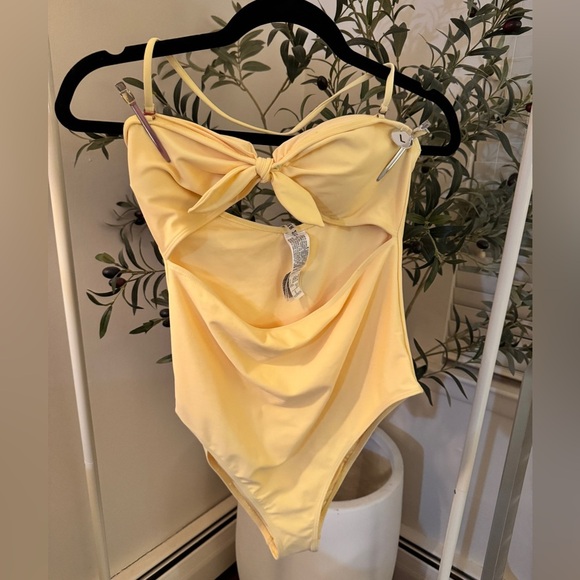 NWT Forever 21 swim Yellow One-Piece Swimsuit with Bow Detail size L - Picture 1 of 7